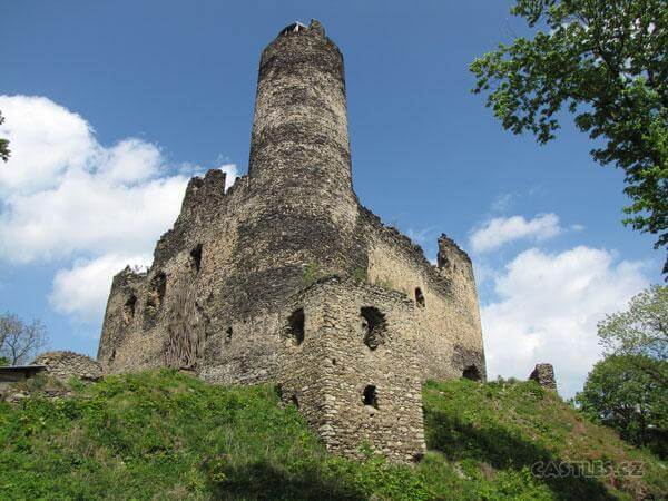 Hrad Kostomlaty